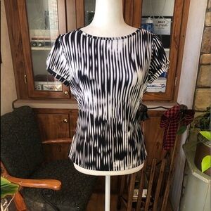 Worthington petite stretch size PM black & white small puff sleep looks new